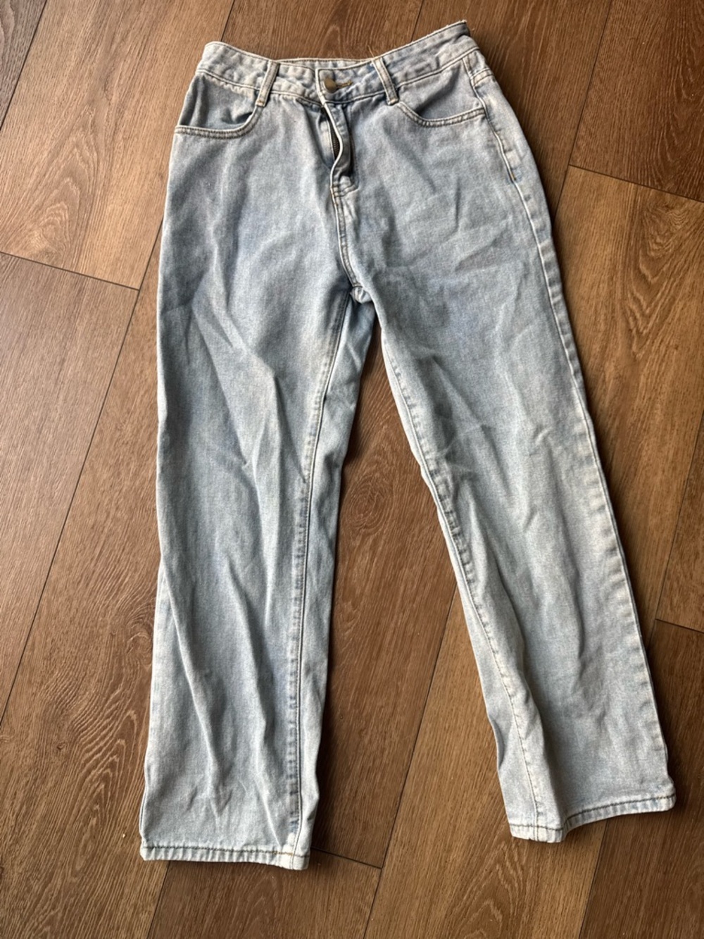 Dazy Women's Straight-Leg Jeans in Light Blue Wash